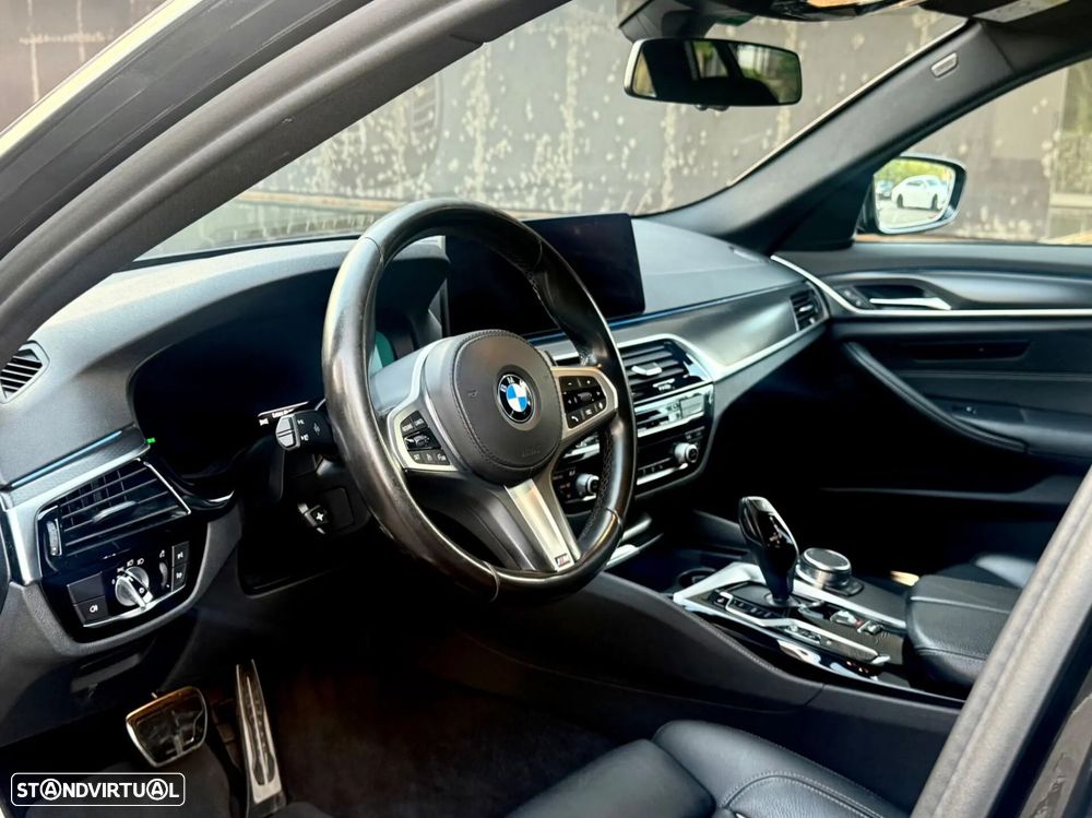 BMW 520 e Pack M - 24