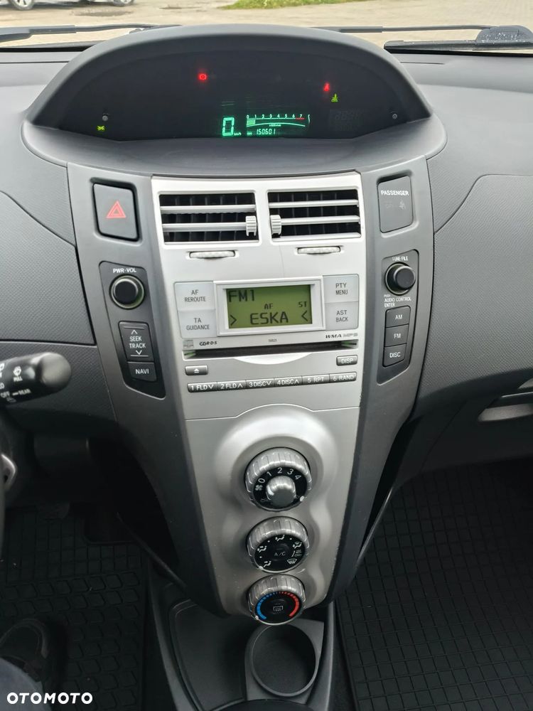 Toyota Yaris - 9