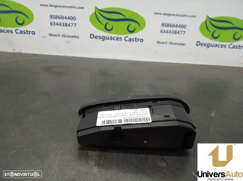 COMANDO ELEVADOR DE VIDRO FRONTAL ESQUERDO HYUNDAI COUPE 1999 - - 1