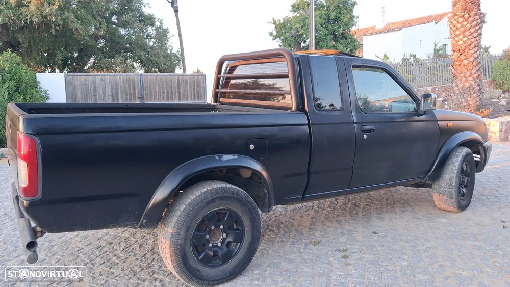 Nissan Pick Up 2.5 TD King Cab Navara - 6