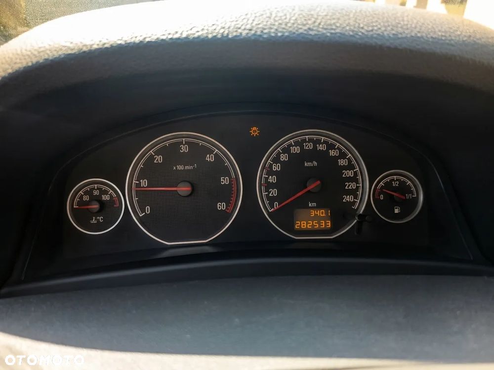 Opel Vectra 1.9 CDTI - 11