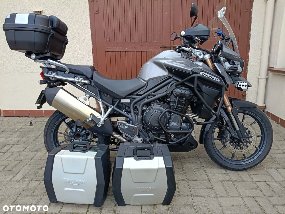 Triumph Tiger - 1