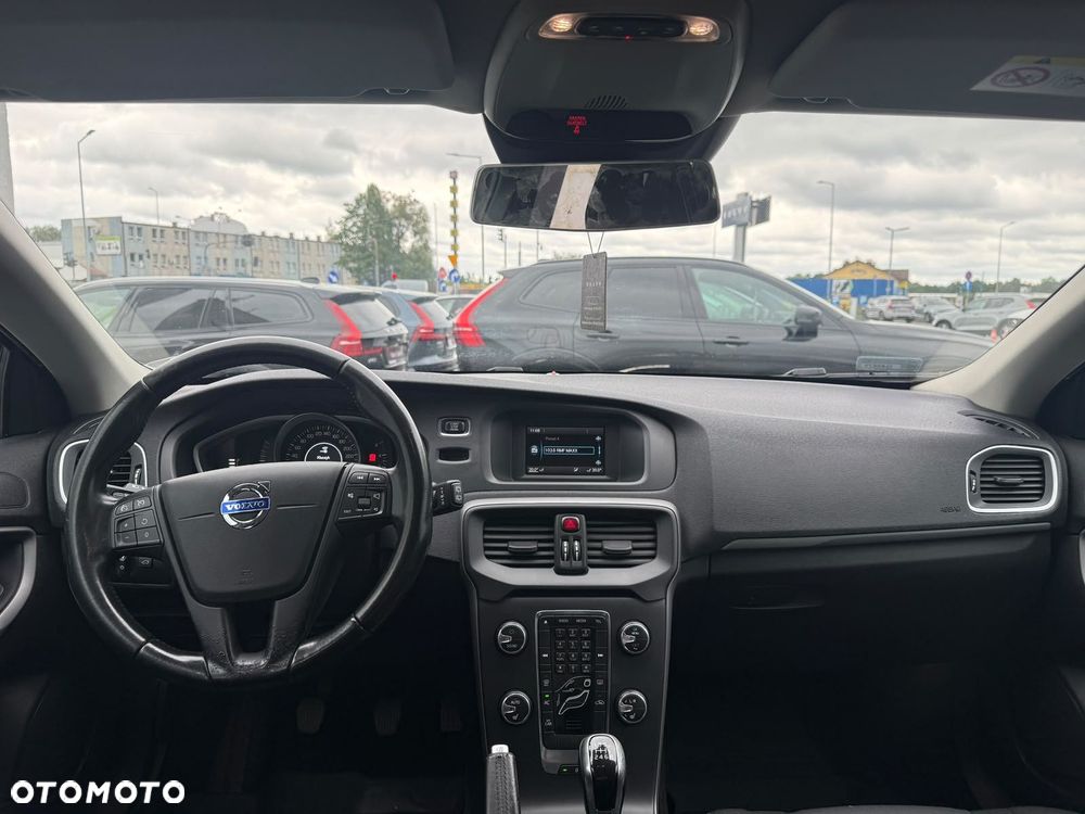 Volvo V40 - 16