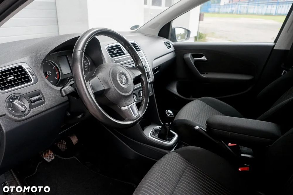 Volkswagen Polo 1.4 16V Comfortline - 15