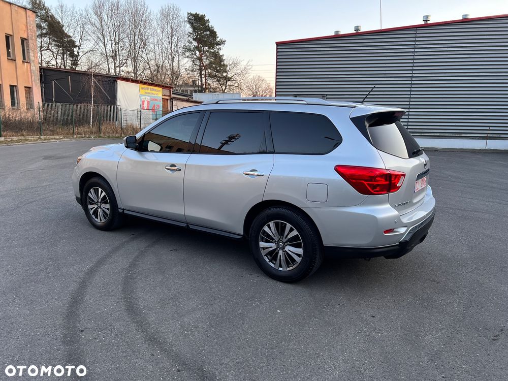 Nissan Pathfinder - 7