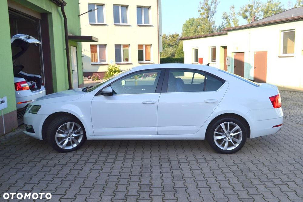 Skoda Octavia 2.0 TDI 4x4 Ambition DSG - 1