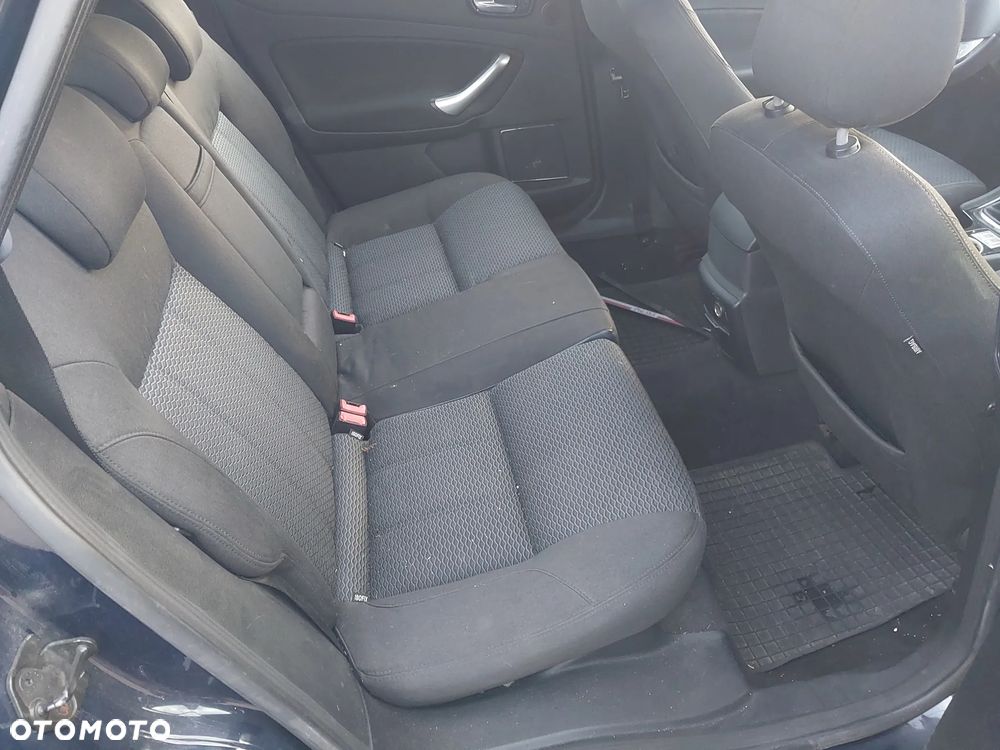 Ford Mondeo Mk4 MK IV GHIA KOMBI silnik 2.0 TDCI 130KM skrzynia biegów 6B sprzęgło dwumasa drzwi lewe prawe klapa zderzak tył tylny lusterko błotnik kolor V6 hak holowniczy grzane fotele przewody pompa wspomagania podsufitka blenda osłona maglownica zwrotnica tłumik wydech boczek drzwi szyba mechanizm szyba kokpit pulpit zegary zestaw startowy silnika sterownik wiązka CAŁY NA CZĘŚCI WSZYSTKIE CZĘŚCI - 23