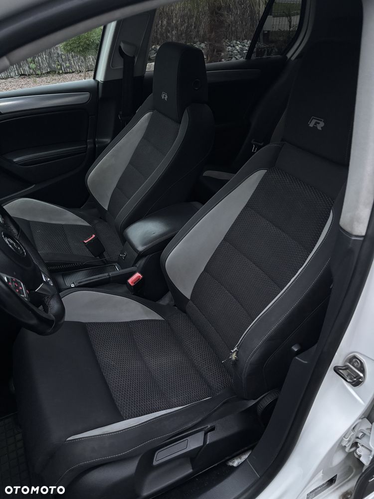 Volkswagen Golf - 16