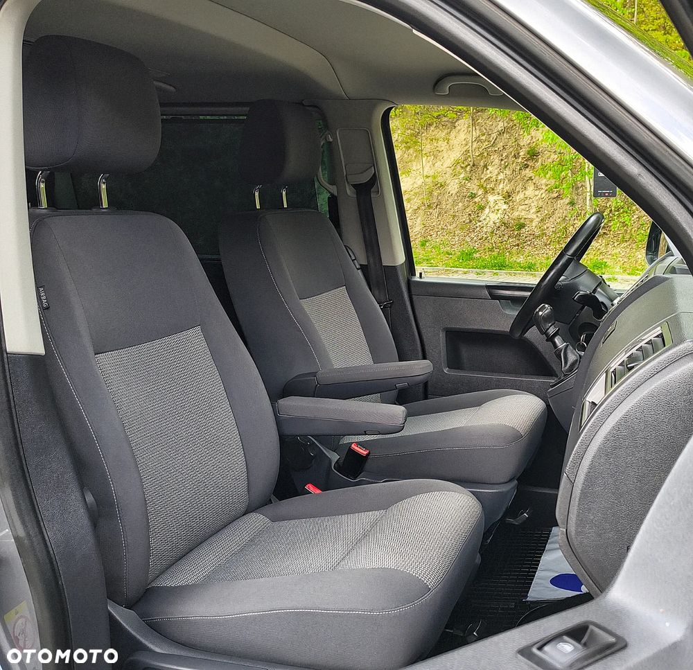 Volkswagen Caravelle - 14