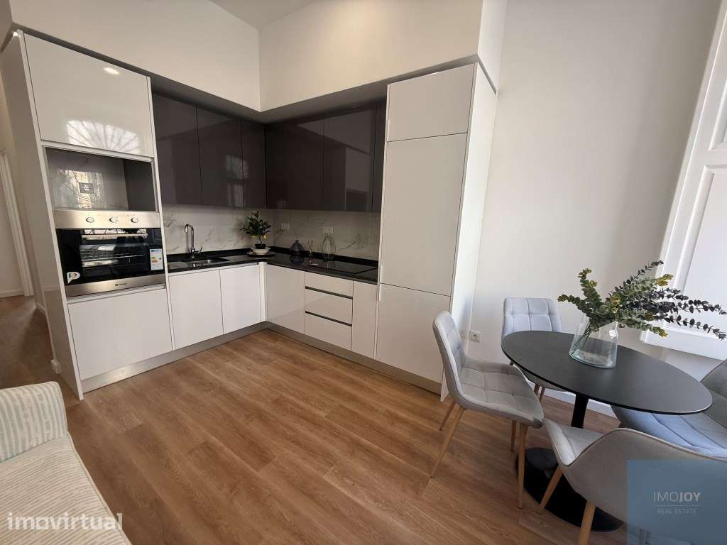 Apartamento T2 Remodelado com Terraço em São Vicente, Lisboa - Grande imagem: 4/24