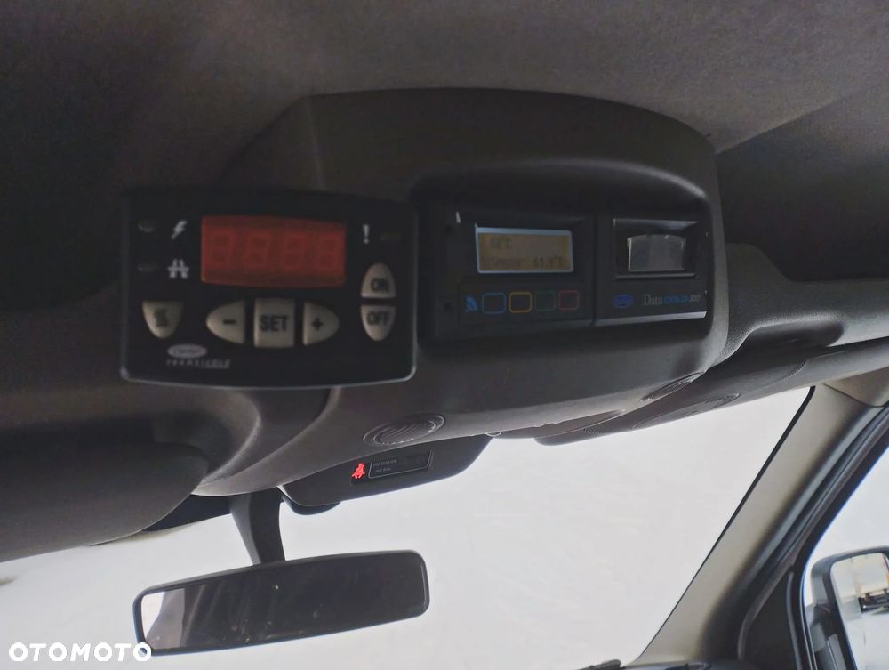 Renault Master Chłodnia Niskopodwoziowy145KM 2 zasilania chłodni - 21