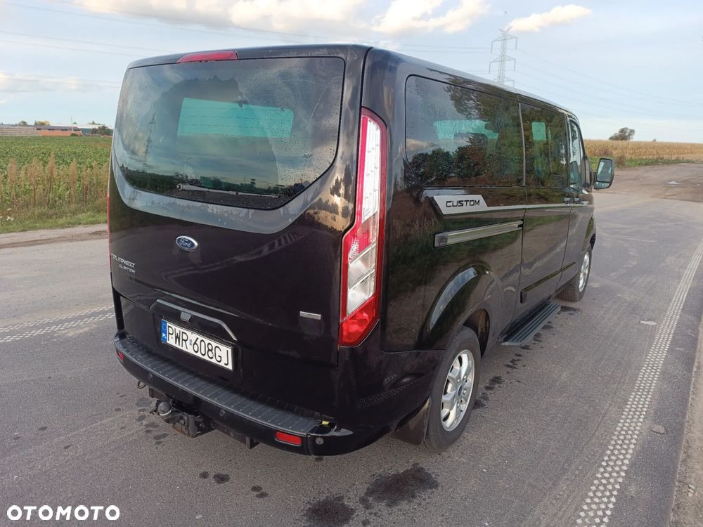 Ford Tourneo Custom - 4