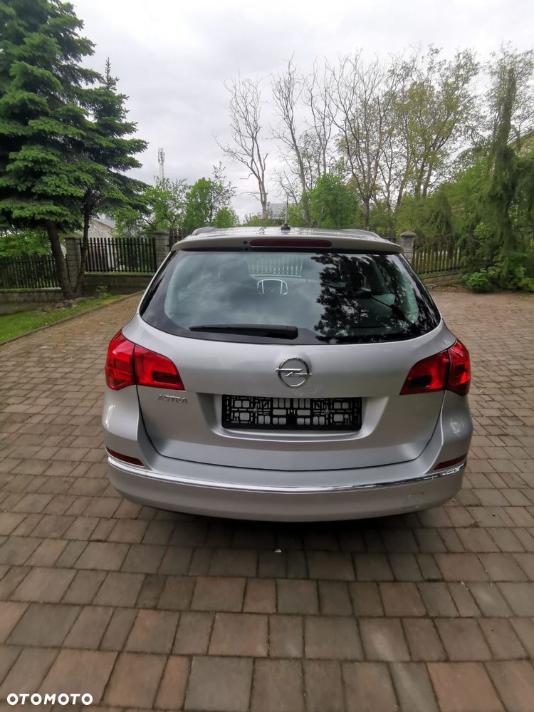 Opel Astra 1.4 Turbo Exklusiv - 9