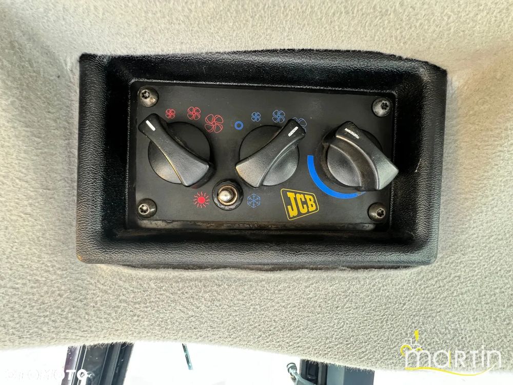 JCB Fastrac 3170 - 12