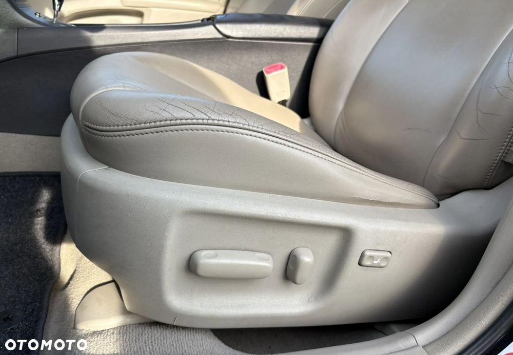 Toyota Avensis 2.0 Prestige EU5 MS - 12