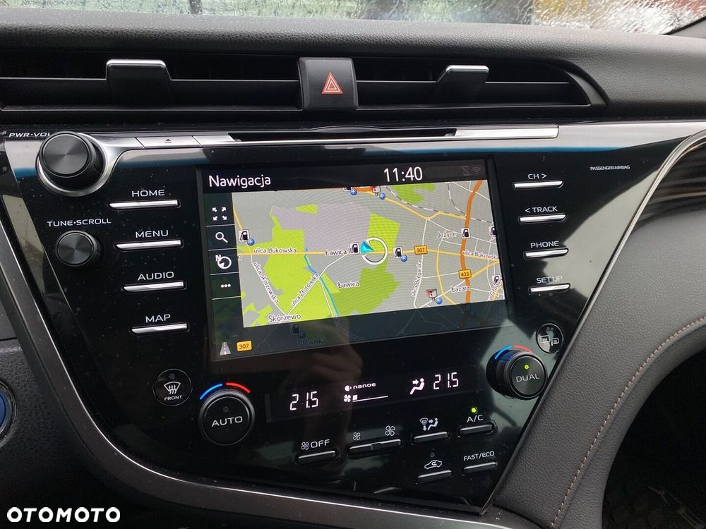 Toyota Camry 2.5 Hybrid Executive CVT - 16