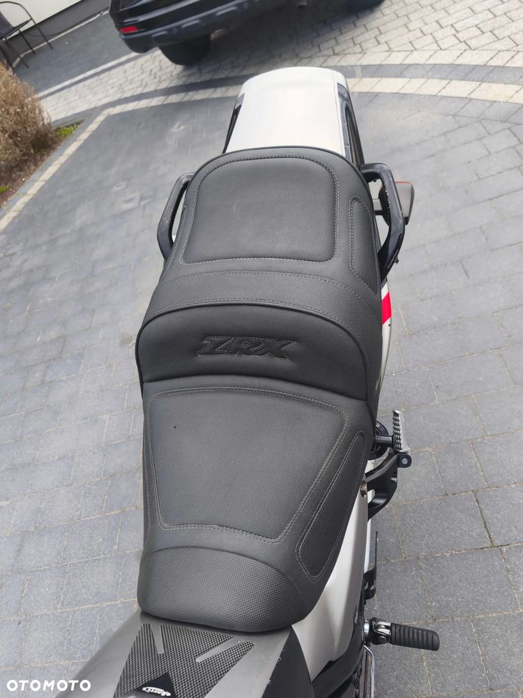 Kawasaki ZRX - 9