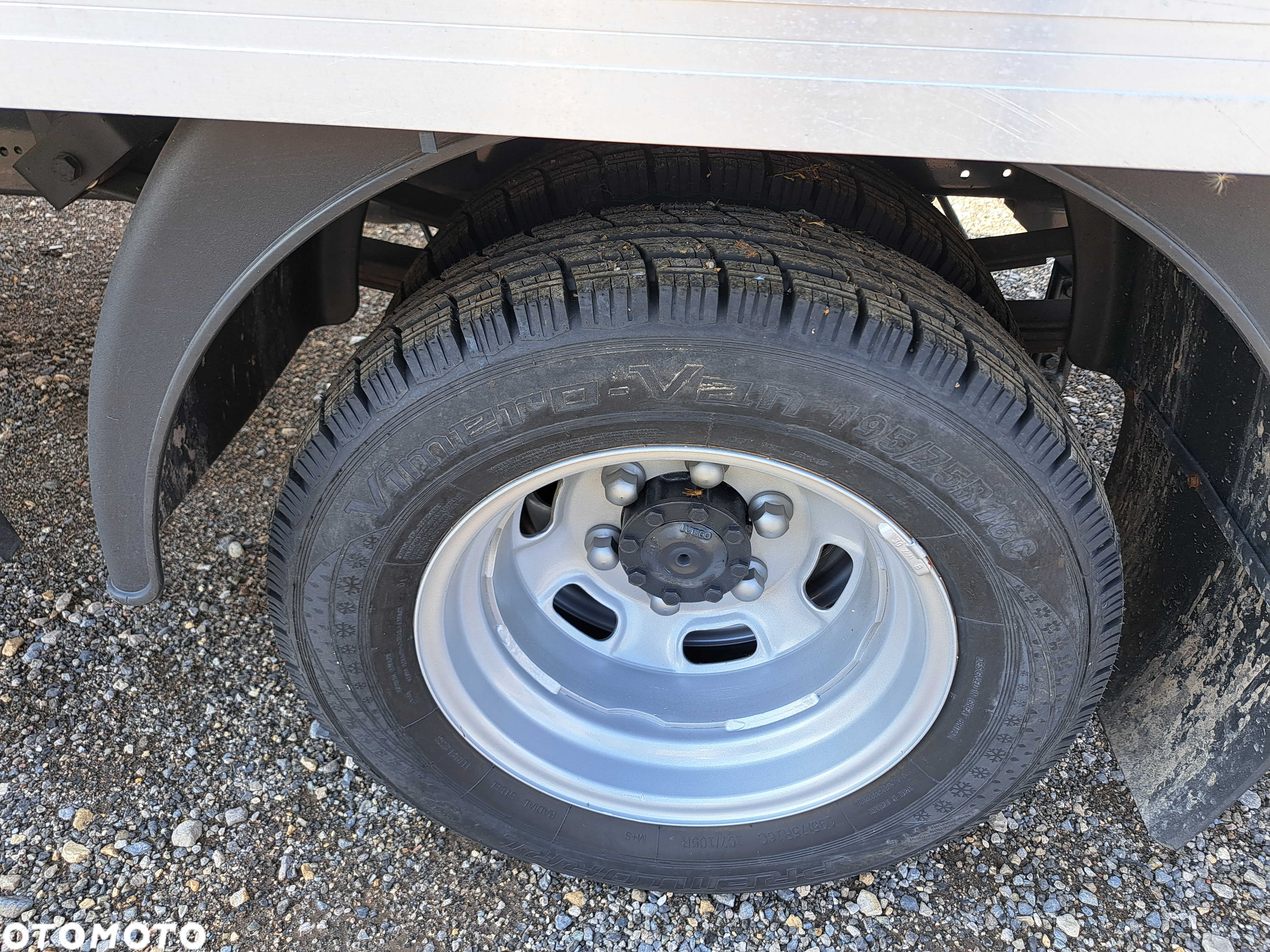 Iveco Daily 35C15 kontener winda klima - 9