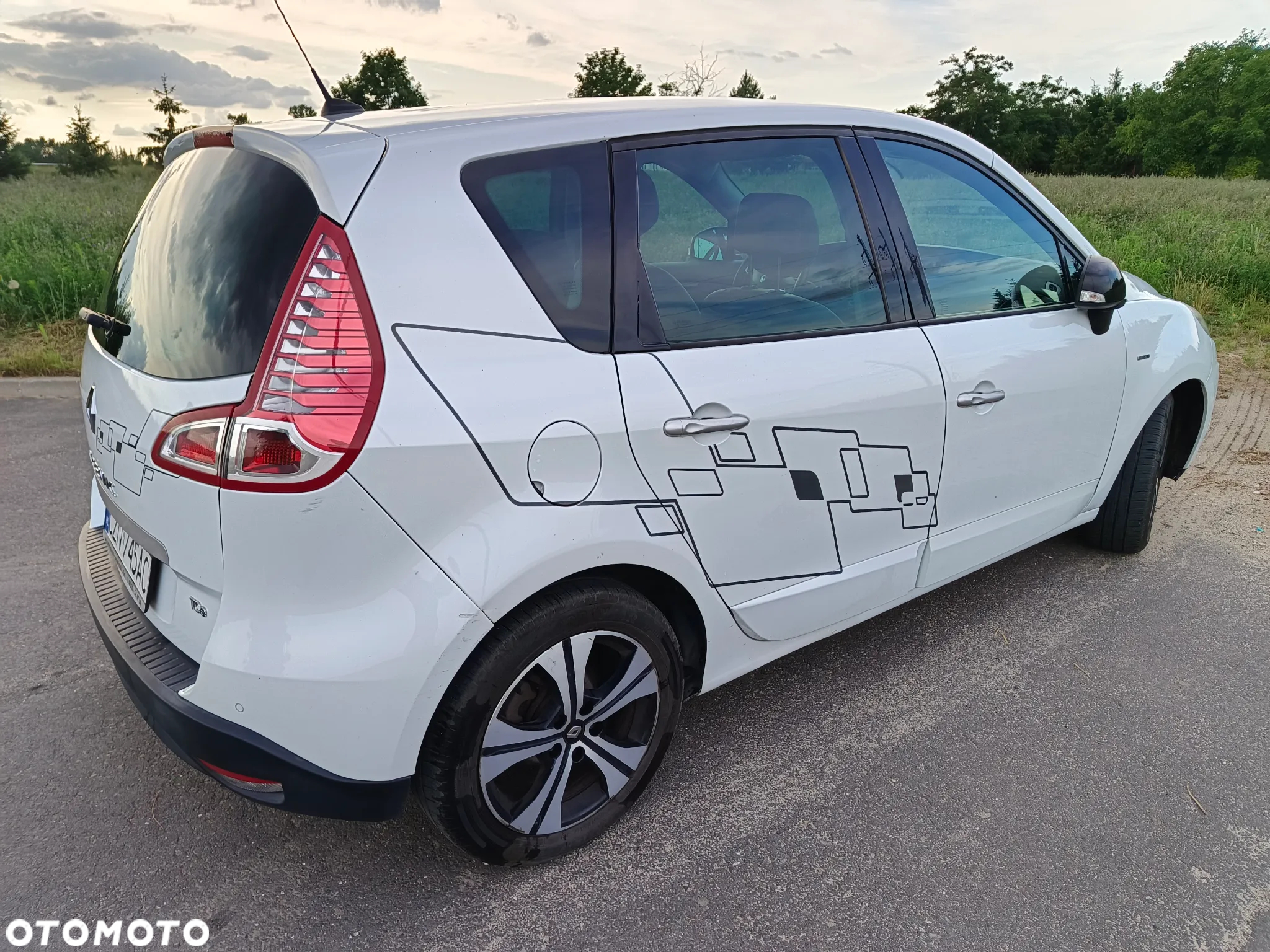Renault Scenic TCe 130 Bose Edition - 9