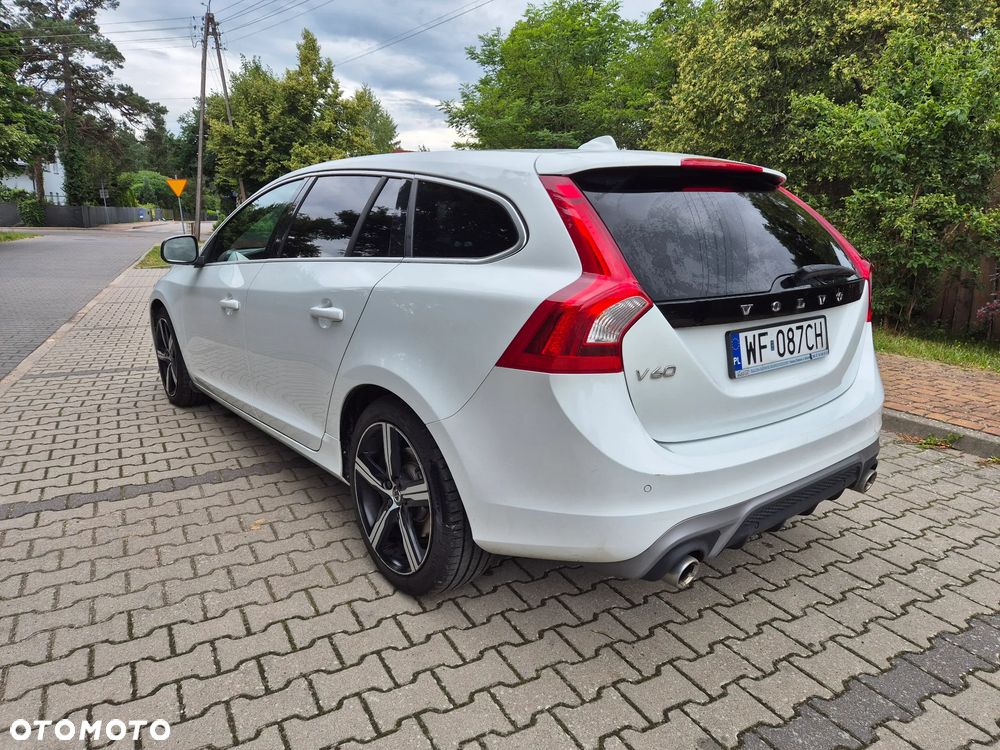 Volvo V60 D4 Drive-E R-Design Momentum - 5
