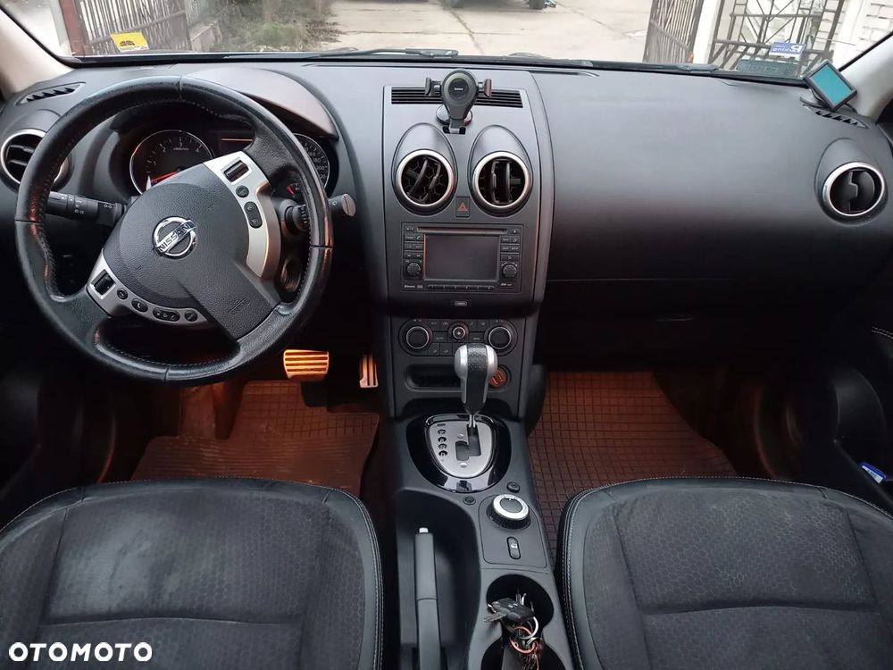 Nissan Qashqai+2 - 17