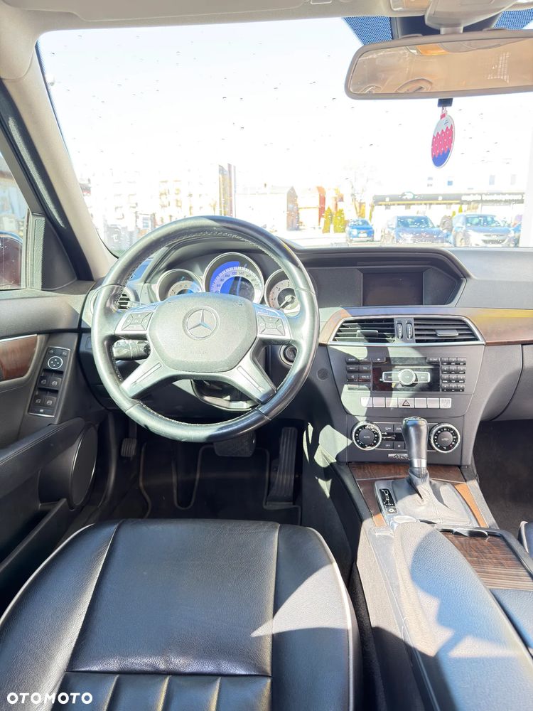 Mercedes-Benz Klasa C 350 CDI DPF (BlueEFFICIENCY) 7G-TRONIC Elegance - 10