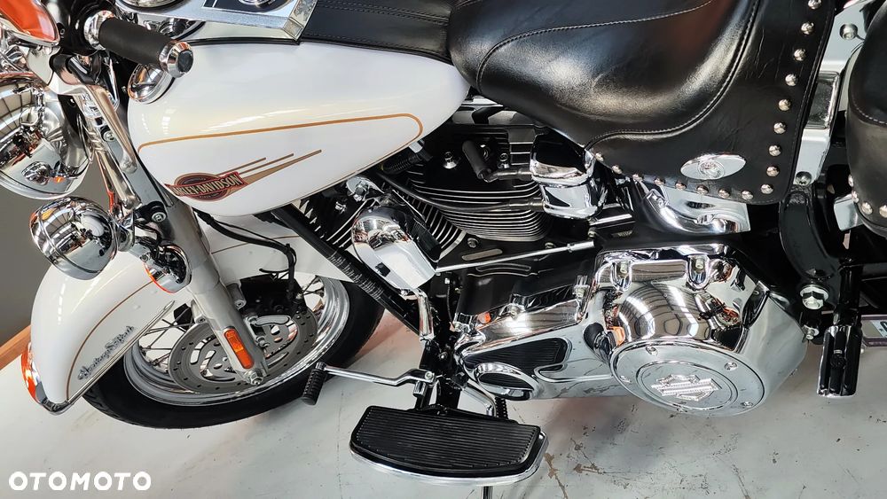 Harley-Davidson Softail Heritage Classic - 33