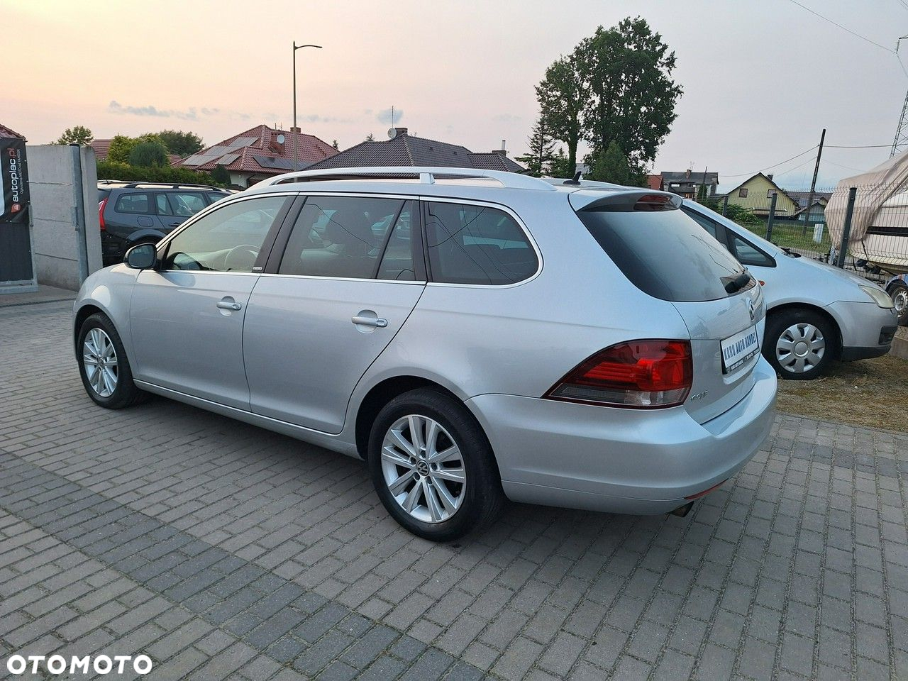 Volkswagen Golf 1.6 TDI DPF Style - 11