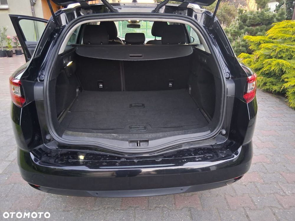 Renault Megane TCe 140 GPF EDC LIMITED - 10