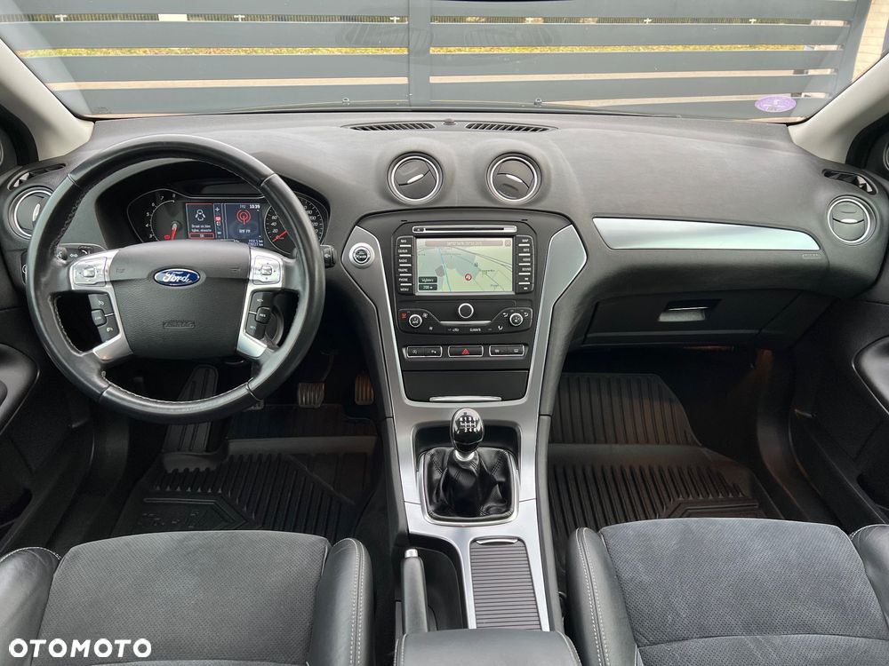 Ford Mondeo 1.6 T Platinium X Plus (Titanium) - 26