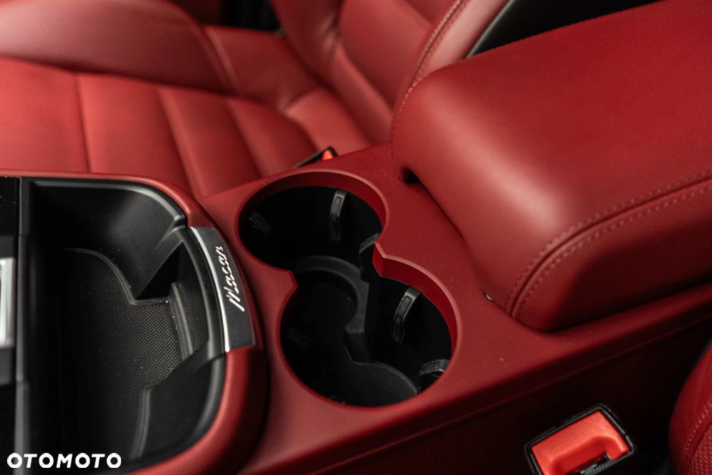 Porsche Macan GTS - 24