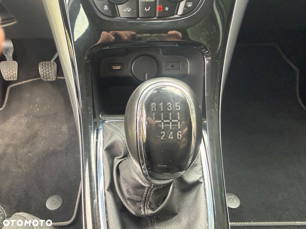 Opel Astra 2.0 CDTI DPF ecoFLEX SportsTourer Start/Stop Exklusiv - 14