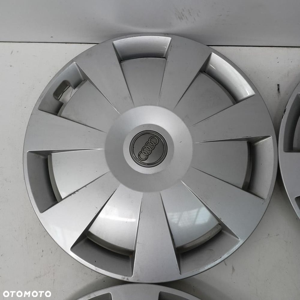 Kołpaki 16 Audi A3 A4 A6 8V0601147C 4szt (E9226)