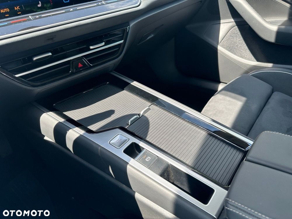 Volkswagen Passat - 22