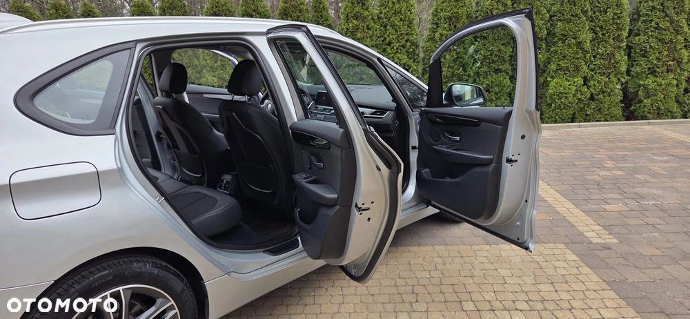 BMW Seria 2 220d xDrive - 15