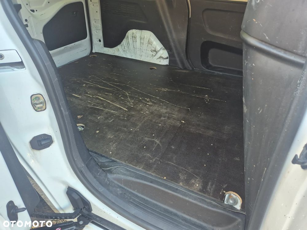 Opel Combo 1.5 CDTI Essentia S&S - 10