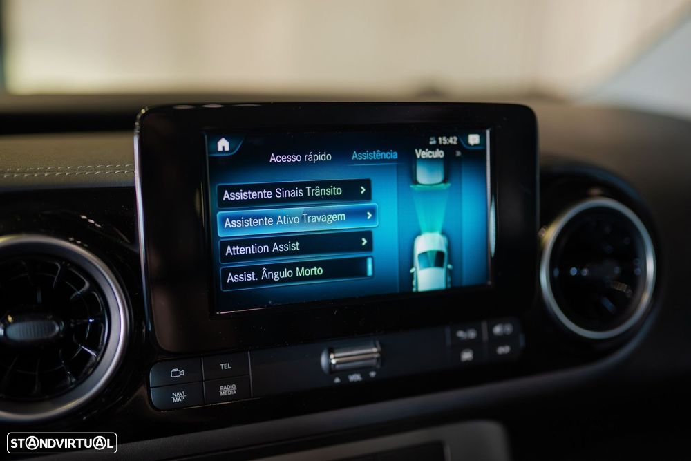 Mercedes-Benz EQT 200 Premium Plus - 42