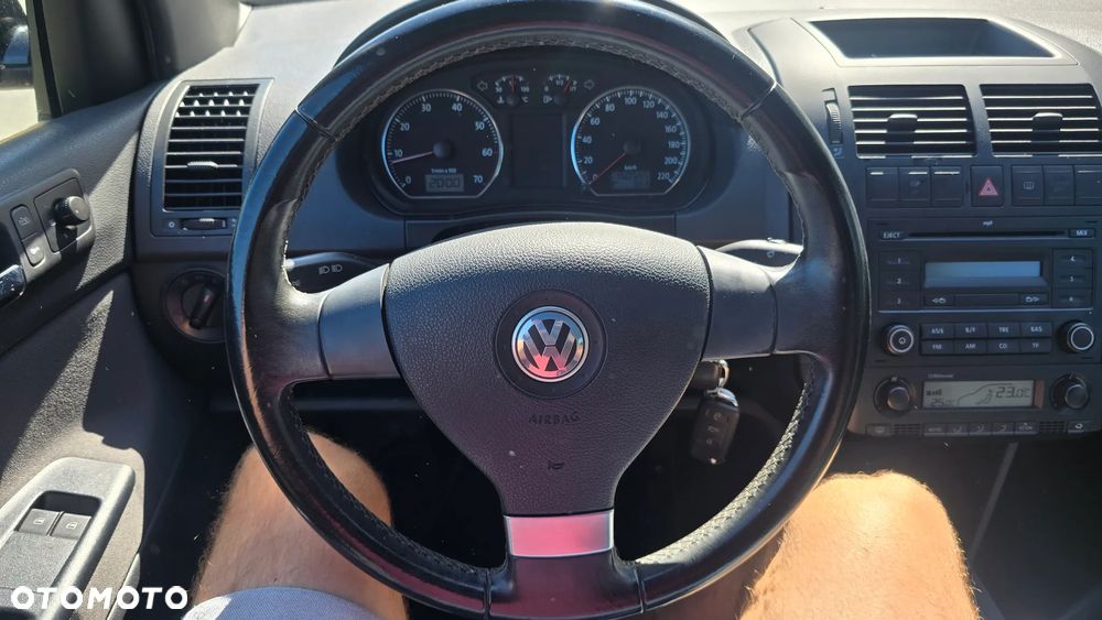 Volkswagen Polo 1.4 Comfortline - 26