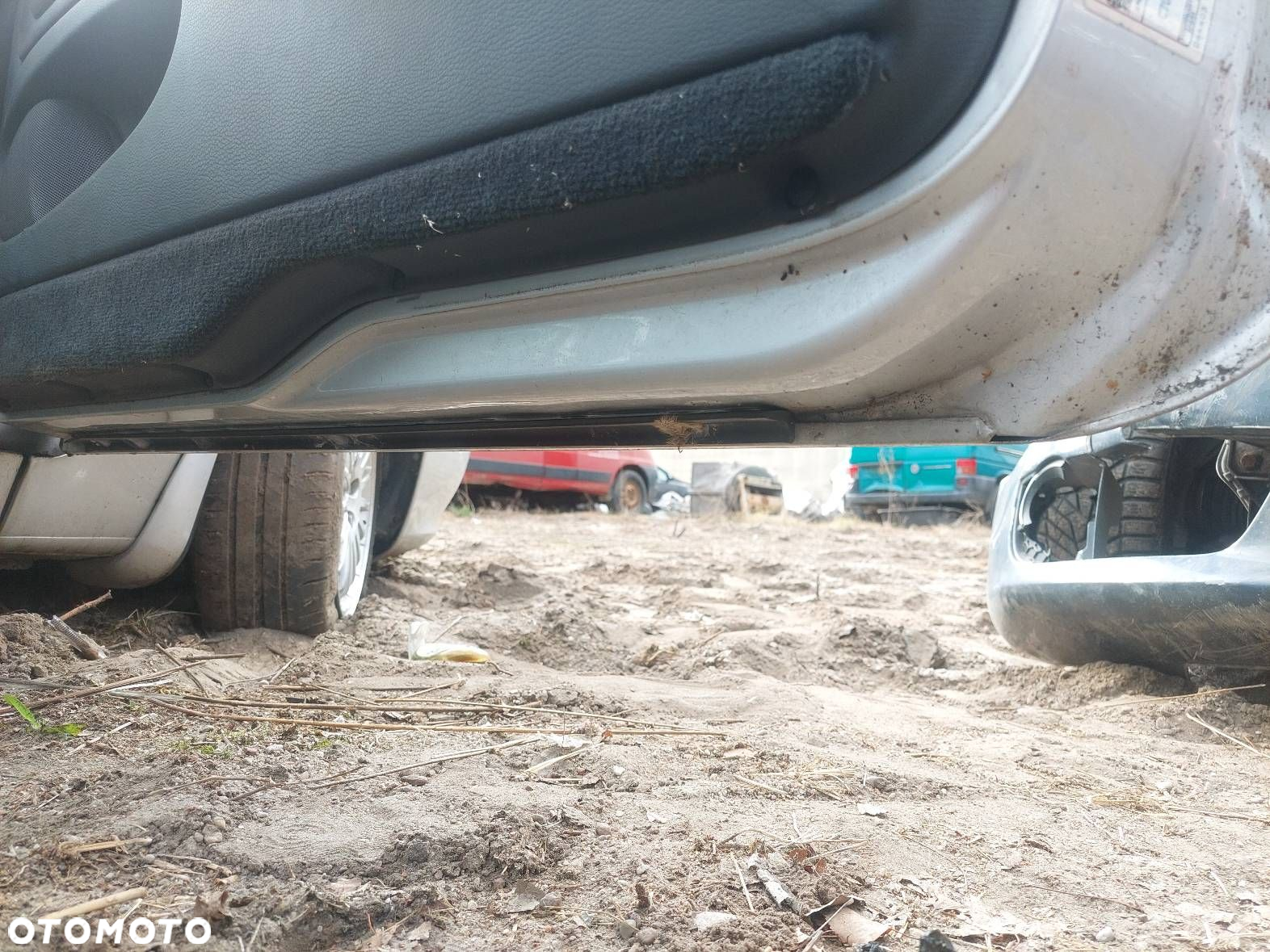 DRZWI KOMPLETNE PRAWY PRZÓD VOLVO C70 I 426-26 - 2