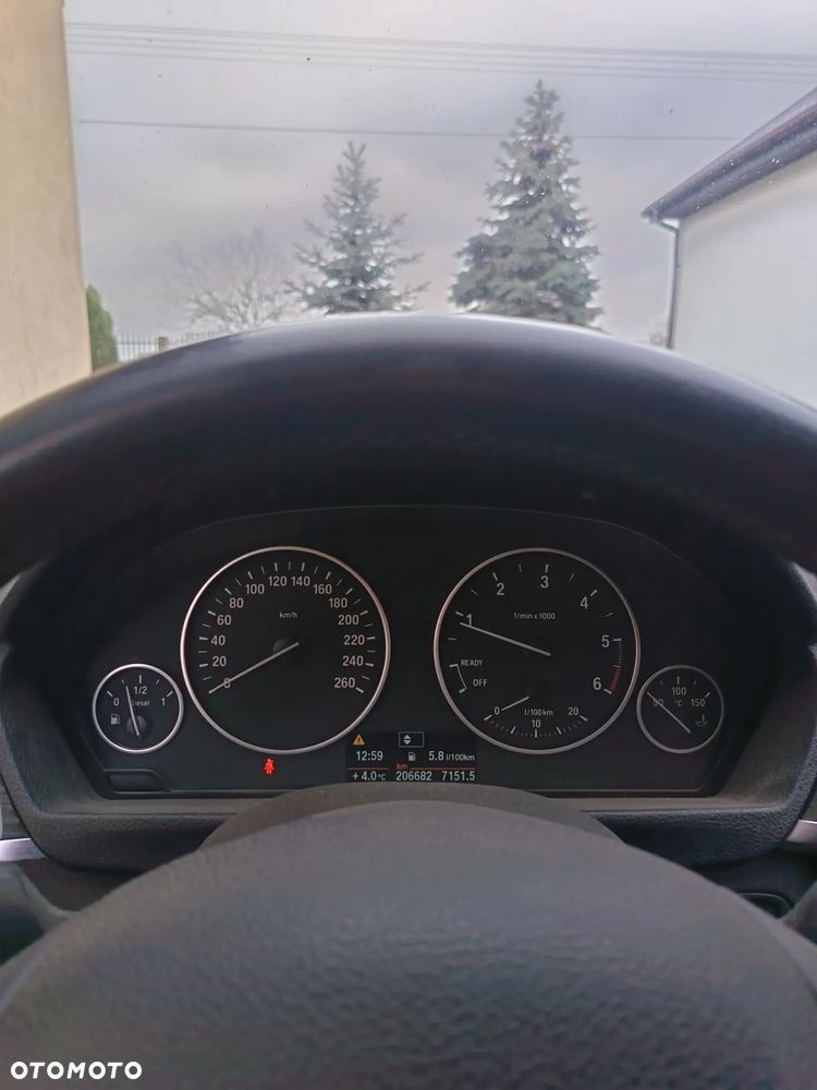 BMW Seria 3 318d Luxury Line - 3