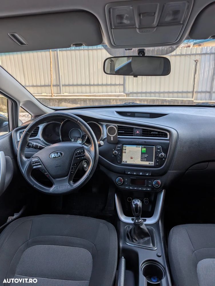 Kia Ceed 1.4 CVVT Dream Team Edition - 27