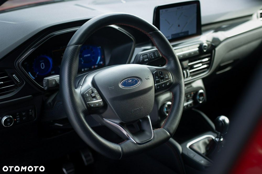 Ford Kuga - 10