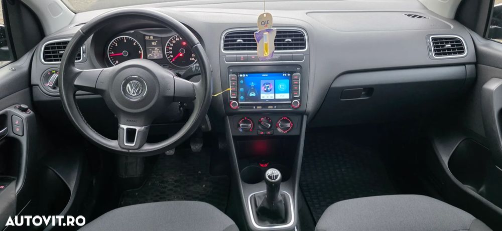 Volkswagen Polo - 2