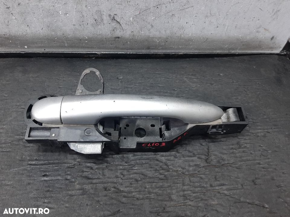 Maner exterior dreapta fata renault clio 3 br0 1 cr0 1 226526 - 2