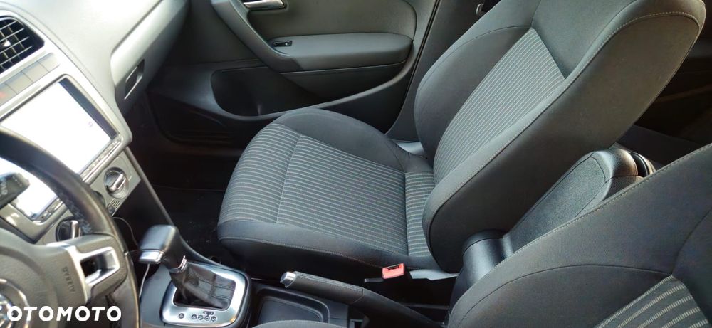 Volkswagen Polo 1.4 16V Comfortline DSG - 10