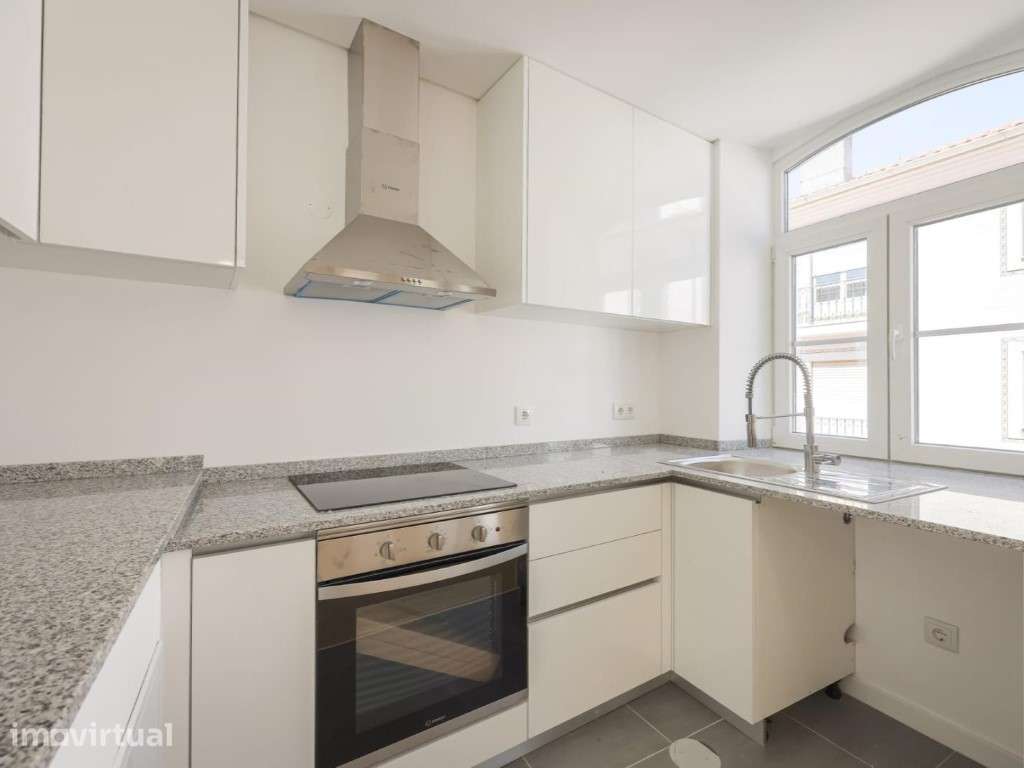 APARTAMENTO T2 + T1 (SÓTÃO) NO 1.º ANDAR - CENTRO DE ÍLHAVO - Grande imagem: 4/26