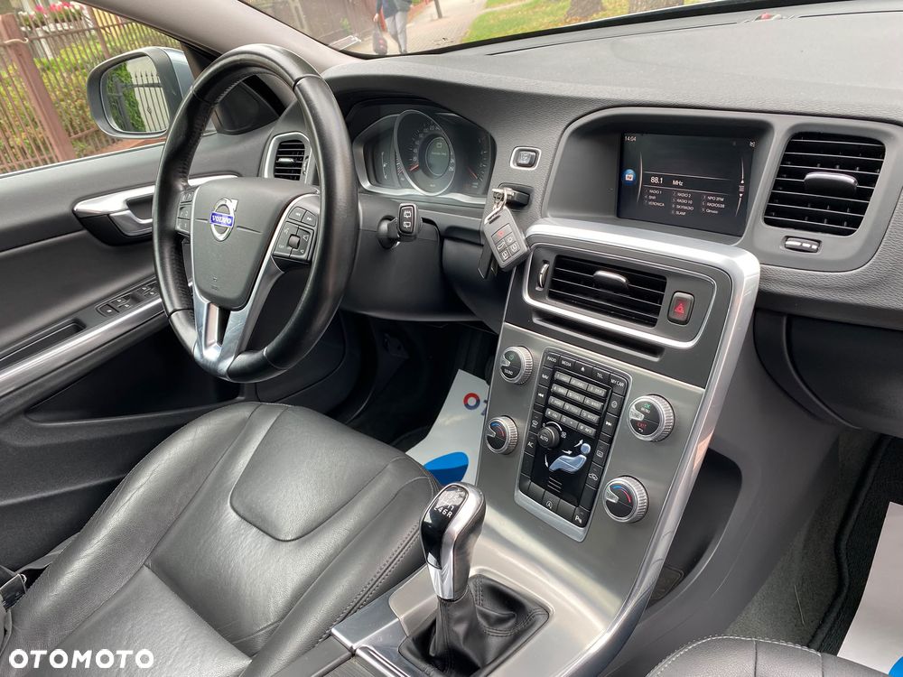 Volvo V60 D3 Drive-E Kinetic - 11