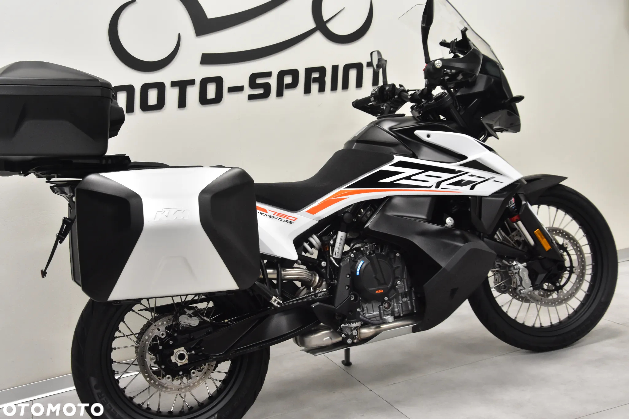 KTM Adventure - 10
