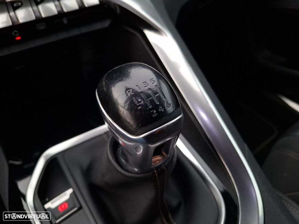 Peugeot 5008 1.5 BlueHDi GT - 23