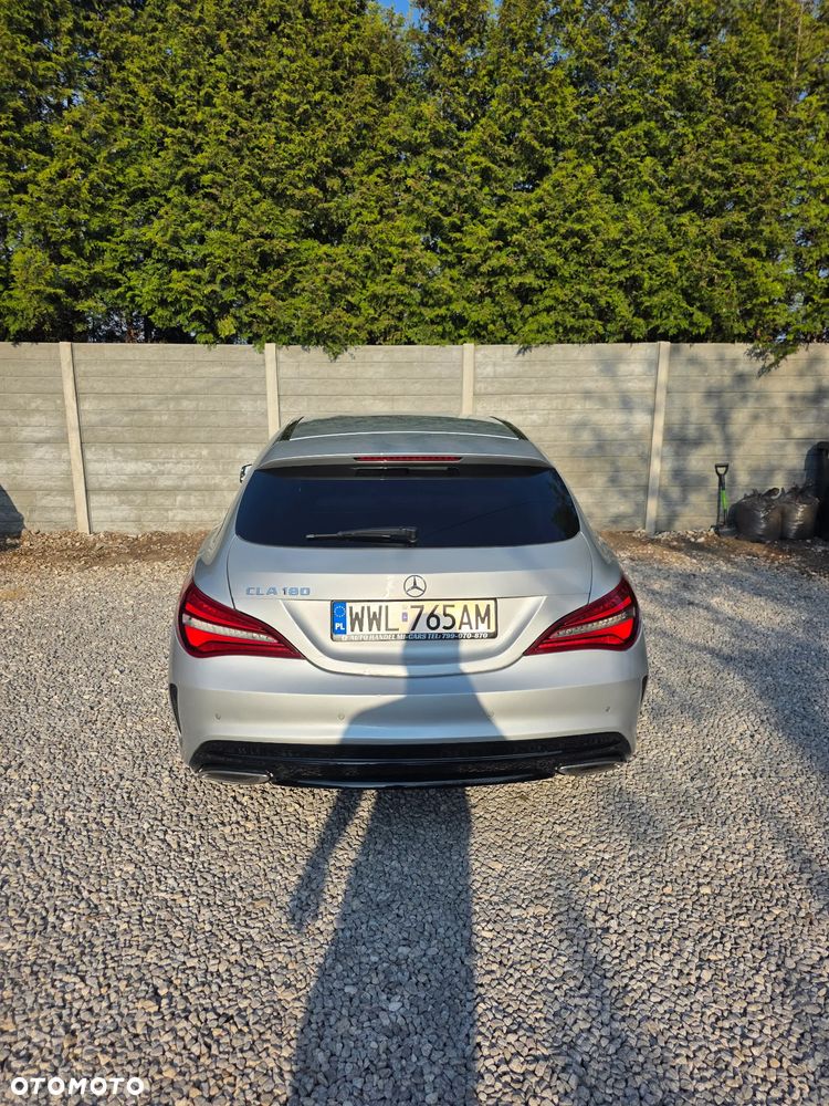 Mercedes-Benz CLA 180 7G-DCT AMG Line - 11
